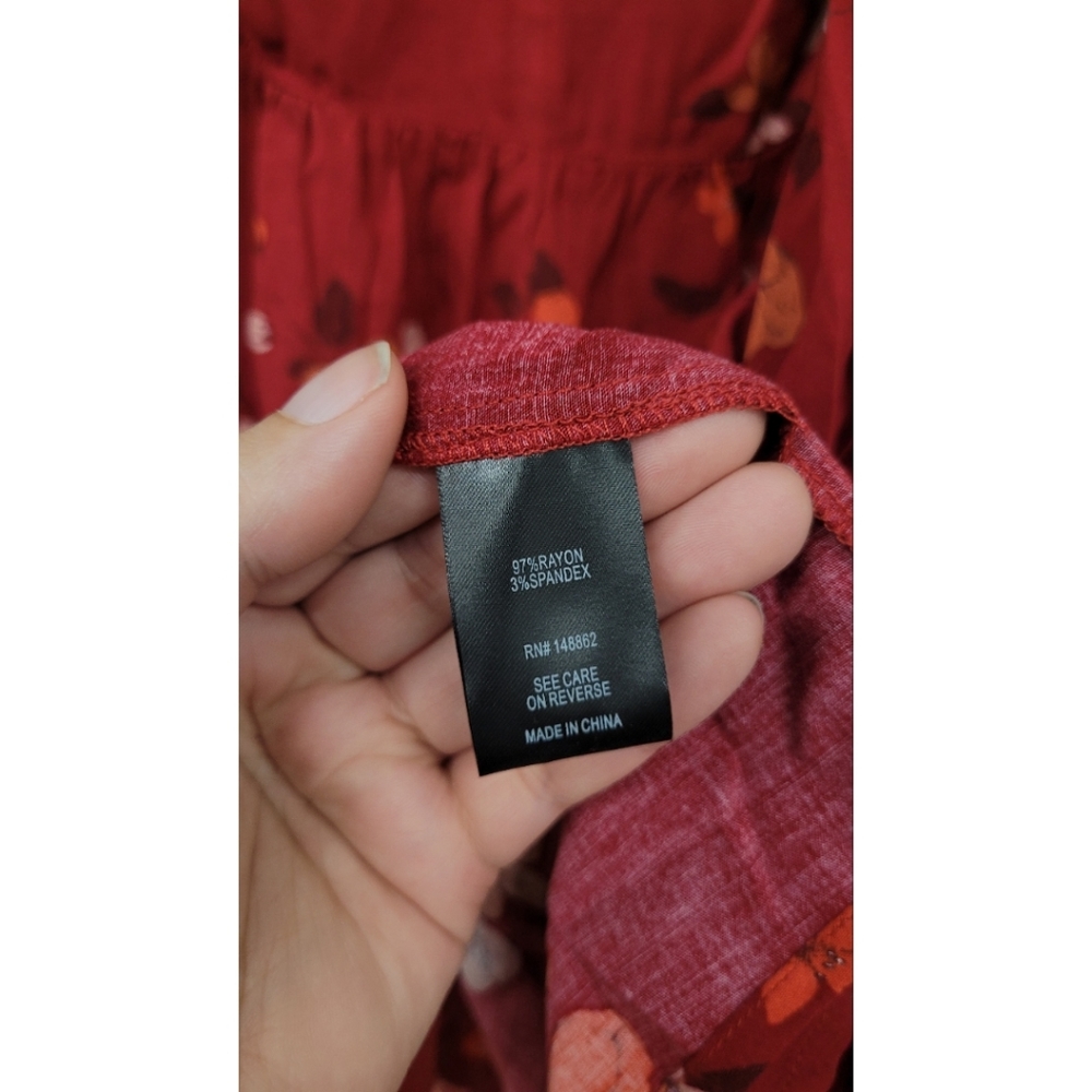 NWT | Torrid Red Floral V-Neck Peplum Tank Top - Picture 4 of 6